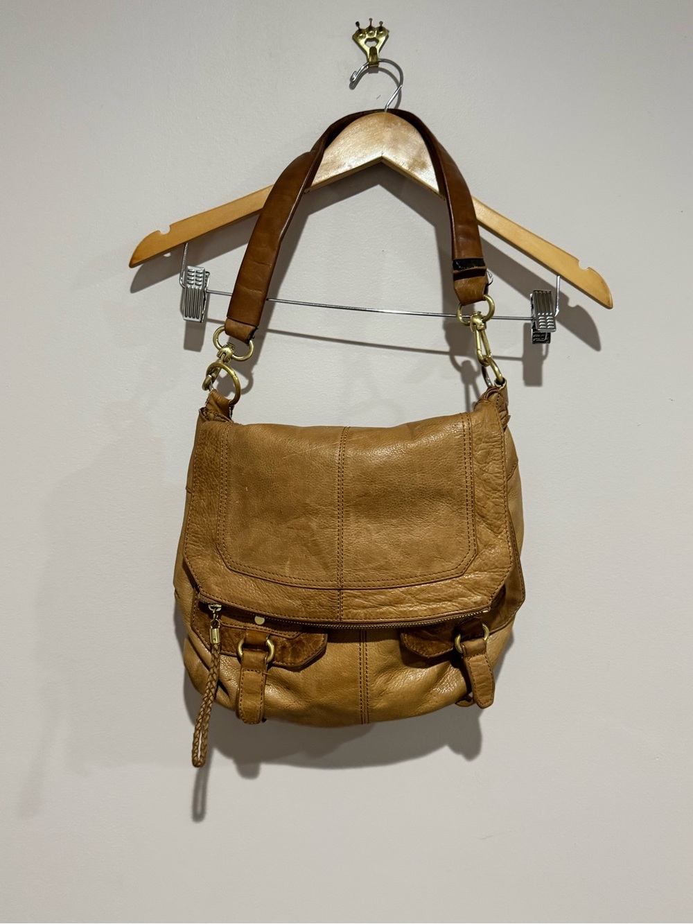 The Sak Tan Leather Crossbody Bag with Adjustable Strap Purse